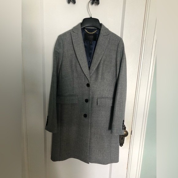 Excellent condition J crew Parke top coat in grey wool, size 0 petite - Picture 2 of 16